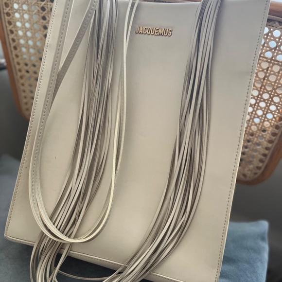Jacquemus A4 Bag (guaranteed authentic) - Picture 4 of 8